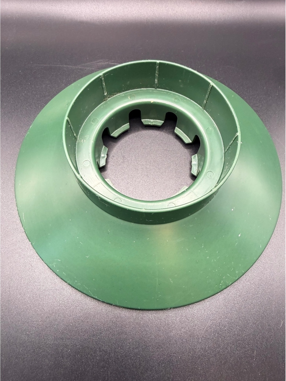 Vintage Coleman 5114 5114B Propane Lantern Base Tank Stand Stabilizer Green